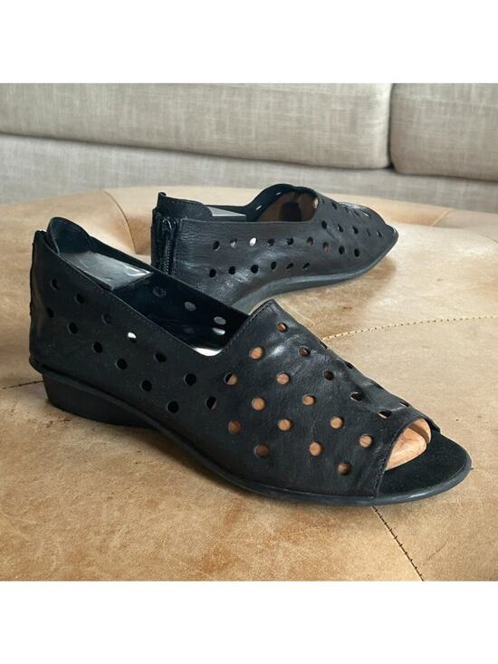 Sesto Meucci Shoes - Sesto Meucci Black Sandals Soft Leather Perforated Comfort Wedge Italy Women 38